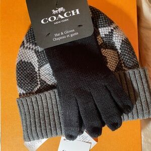 COACH hat and gloves set new with tags